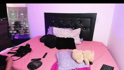 samiacooper25 online show from January 10, 9:00 am