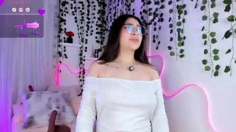 Snapshot of samii_evanns chatting on May 5, 5:37 am Samii Evans online show from May 5, 5:37 am
