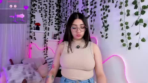 Snapshot of samii_evanns chatting on May 7, 5:02 am Samii Evans online show from May 7, 5:02 am