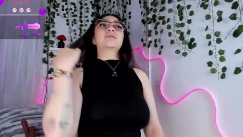 Snapshot of samii_evanns chatting on July 25, 6:00 am Samii Evans online show from July 25, 6:00 am