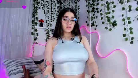 Snapshot of samii_evanns chatting on July 26, 4:31 am Samii Evans online show from July 26, 4:31 am