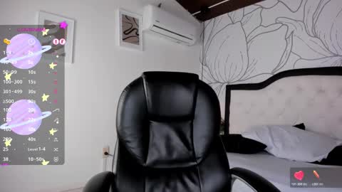 Snapshot of samir_bear chatting on May 12, 12:46 pm Samir online show from May 12, 12:46 pm