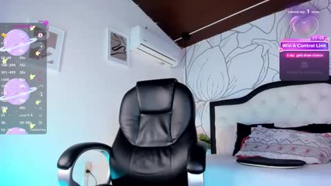 Snapshot of samir_bear chatting on May 18, 12:44 pm Samir online show from May 18, 12:44 pm