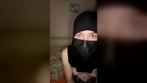 Snapshot of samira_queen chatting on July 8, 10:03 pm samira queen online show from July 8, 10:03 pm