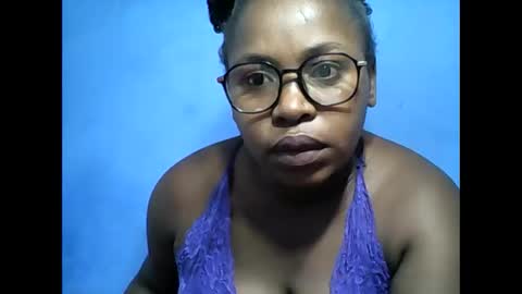 Snapshot of samirah_69 chatting on May 12, 11:35 pm samirah_69 online show from May 12, 11:35 pm