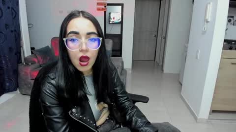 SARA online show from October 15, 2:33 am