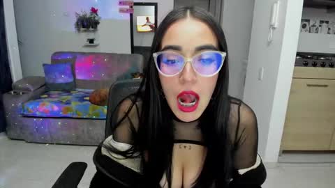 SARA online show from February 17, 1:35 am