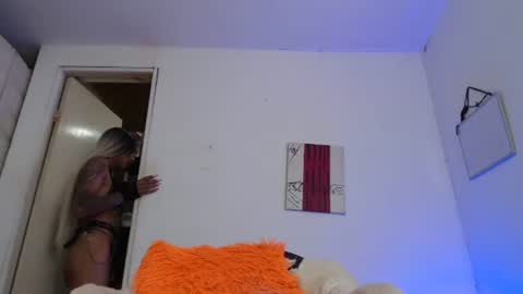 sammy_exotic online show from December 28, 2:43 am