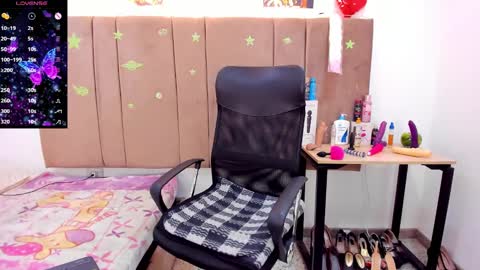 Snapshot of sammy_mature_ chatting on December 17, 7:50 am Sammy online show from December 17, 7:50 am