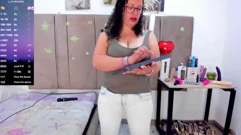 Snapshot of sammy_mature_ chatting on January 25, 2:26 am Sammy online show from January 25, 2:26 am