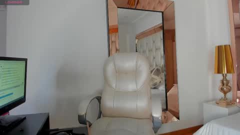 Snapshot of sammy_rios chatting on February 27, 3:59 pm Sammy online show from February 27, 3:59 pm