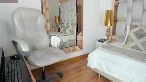 Snapshot of sammy_rios chatting on November 11, 5:24 pm Sammy online show from November 11, 5:24 pm