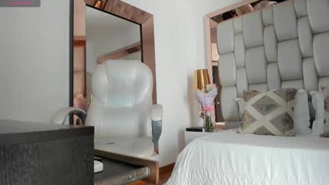 Snapshot of sammy_rios chatting on November 18, 5:06 pm Sammy online show from November 18, 5:06 pm