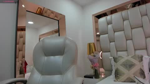 Snapshot of sammy_rios chatting on November 19, 6:08 pm Sammy online show from November 19, 6:08 pm