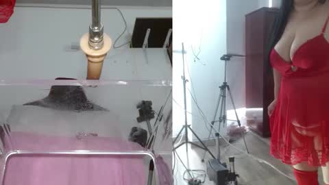 Snapshot of sammyevanss__ chatting on February 1, 6:51 pm SAMMY online show from February 1, 6:51 pm