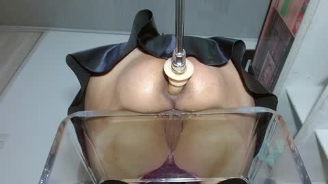 Snapshot of sammyevanss__ chatting on February 8, 12:17 am SAMMY online show from February 8, 12:17 am