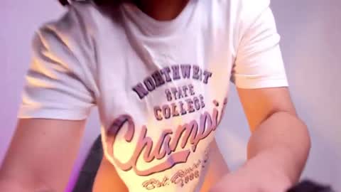 Snapshot of sammypeachex chatting on January 22, 12:06 pm my name is SammyPVT on online show from January 22, 12:06 pm