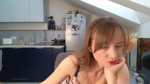 Snapshot of sammypeeks chatting on June 2, 9:22 am SammyPeeks online show from June 2, 9:22 am