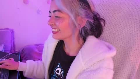   online show from March 9, 11:56 pm