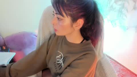   online show from December 15, 10:08 am