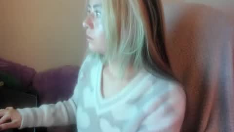 Snapshot of sammysammy_ chatting on June 24, 10:03 am online show from June 24, 10:03 am