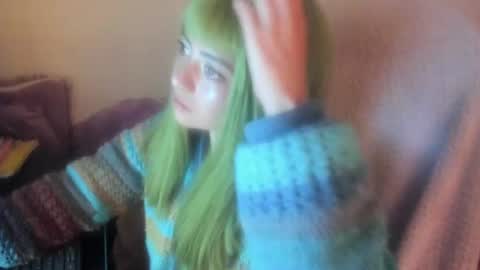 Snapshot of sammysammy_ chatting on August 2, 4:22 am online show from August 2, 4:22 am