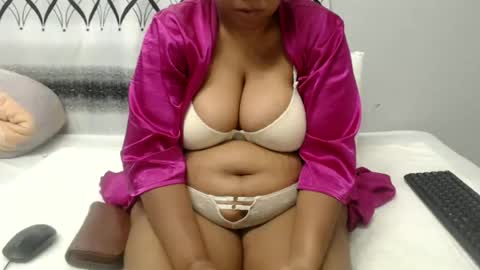 Snapshot of sammyxxx393 chatting on June 16, 7:11 am sammyxxx393 online show from June 16, 7:11 am