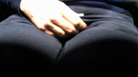 Snapshot of samsoncando1 chatting on March 23, 5:55 am samsoncando1 online show from March 23, 5:55 am