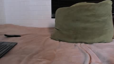 Snapshot of samuel_obrian chatting on March 10, 8:58 pm Samuel online show from March 10, 8:58 pm