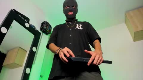   online show from September 11, 10:15 am