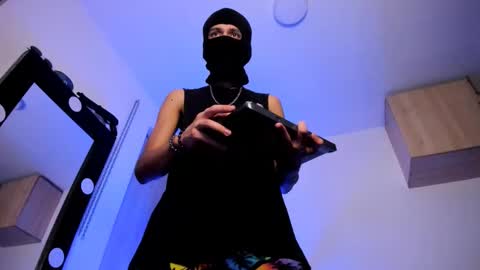   online show from September 26, 6:17 am