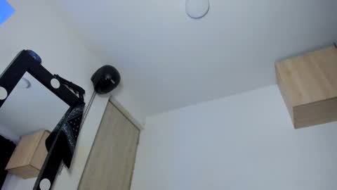   online show from November 26, 5:19 am