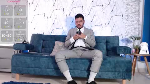 Snapshot of samuelcoopper chatting on September 28, 12:32 pm  Samuel Coopper  online show from September 28, 12:32 pm