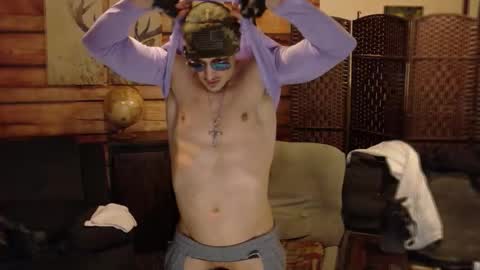 Snapshot of samueldixky chatting on January 15, 3:22 am samueldixky online show from January 15, 3:22 am