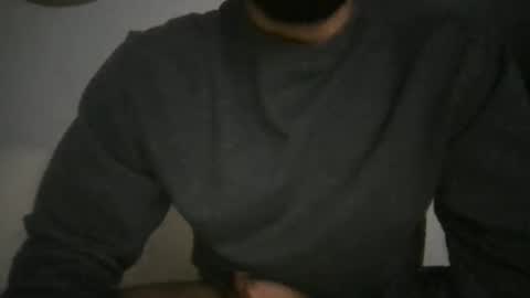 Snapshot of samwise2418 chatting on December 6, 6:26 am Sam W dick strip tease online show from December 6, 6:26 am