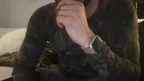 Snapshot of samwise2418 chatting on December 16, 5:01 am Sam W dick strip tease online show from December 16, 5:01 am