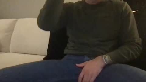 Snapshot of samwise2418 chatting on December 20, 6:20 am Sam W dick strip tease online show from December 20, 6:20 am