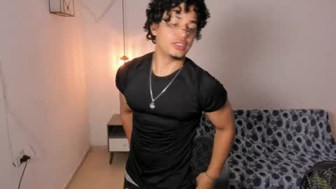 samxx_muscle online show from May 10, 1:38 pm