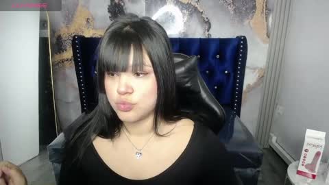 Snapshot of samy_collen_v chatting on May 15, 1:18 pm Samy online show from May 15, 1:18 pm