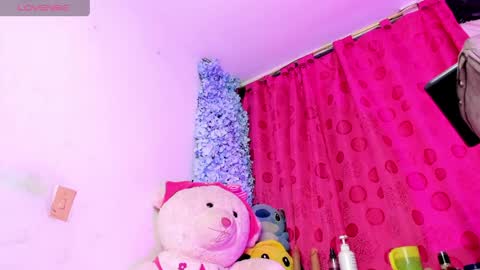 Snapshot of samy_ice chatting on June 4, 12:38 am samy_ice online show from June 4, 12:38 am