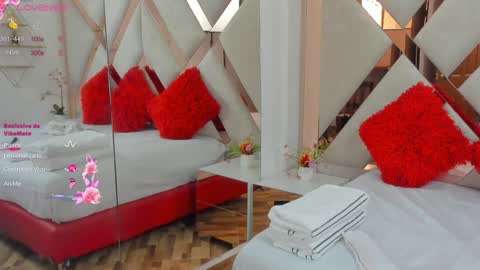 Snapshot of samy_ross_ chatting on January 17, 4:15 pm Find me at when im offline here. online show from January 17, 4:15 pm