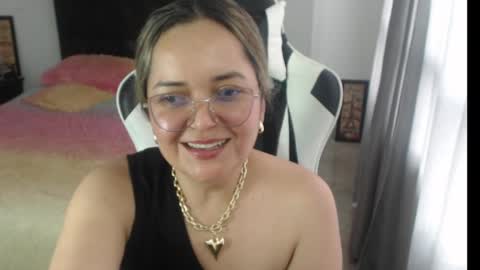 Snapshot of samy_vsn chatting on February 14, 8:26 pm samy_vsn online show from February 14, 8:26 pm