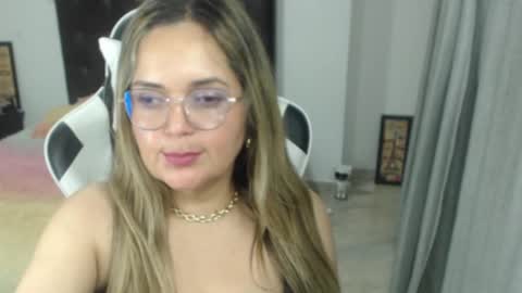 Snapshot of samy_vsn chatting on February 16, 3:15 am samy_vsn online show from February 16, 3:15 am