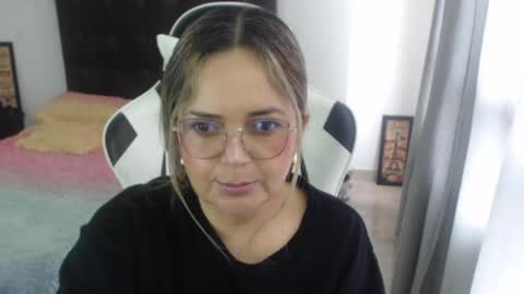 Snapshot of samy_vsn chatting on February 16, 4:42 pm samy_vsn online show from February 16, 4:42 pm