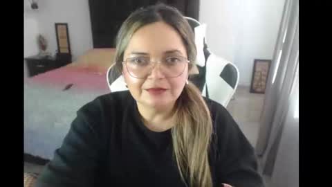 Snapshot of samy_vsn chatting on February 21, 9:11 pm samy_vsn online show from February 21, 9:11 pm