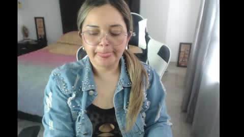 Snapshot of samy_vsn chatting on February 23, 8:00 pm samy_vsn online show from February 23, 8:00 pm