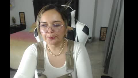 Snapshot of samy_vsn chatting on February 27, 11:37 pm samy_vsn online show from February 27, 11:37 pm