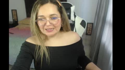 Snapshot of samy_vsn chatting on March 3, 10:52 pm samy_vsn online show from March 3, 10:52 pm