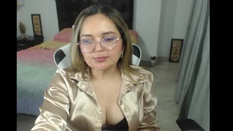 Snapshot of samy_vsn chatting on March 7, 1:20 am samy_vsn online show from March 7, 1:20 am