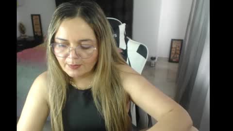 Snapshot of samy_vsn chatting on March 7, 5:49 pm samy_vsn online show from March 7, 5:49 pm